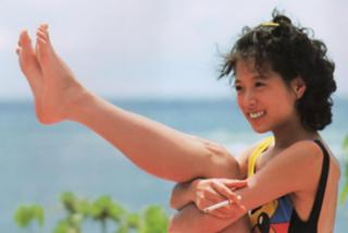Akina Nakamori feet photo 18