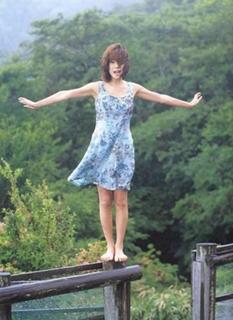 Akina Nakamori feet photo 12