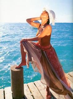 Akina Nakamori feet photo 11