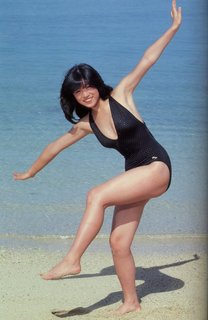 Akina Nakamori feet photo 7