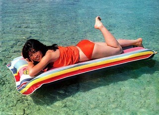 Akina Nakamori feet photo 6