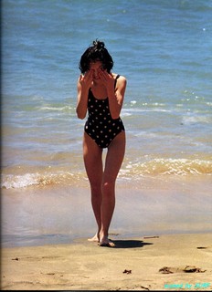 Akina Nakamori feet photo 19