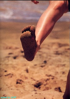 Akina Nakamori feet photo 18
