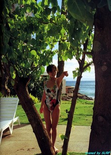 Akina Nakamori feet photo 2