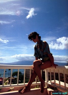 Akina Nakamori feet photo 2