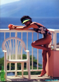 Akina Nakamori feet photo 15