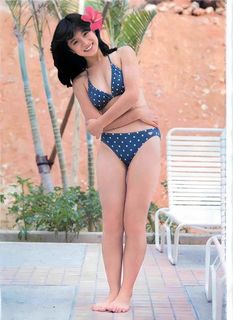 Akina Nakamori feet photo 8