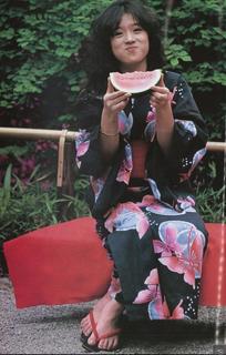 Akina Nakamori feet photo 13
