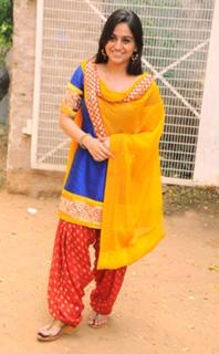 Aksha Pardasany feet photo 9