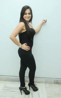 Aksha Pardasany feet photo 7