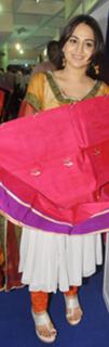 Aksha Pardasany feet photo 8