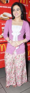 Aksha Pardasany feet photo 20