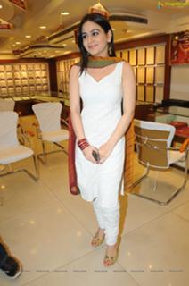 Aksha Pardasany feet photo 17