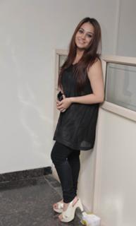 Aksha Pardasany feet photo 14
