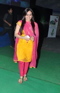 Aksha Pardasany feet photo 8