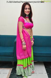 Aksha Pardasany feet photo 14