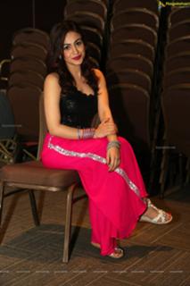 Aksha Pardasany feet photo 16