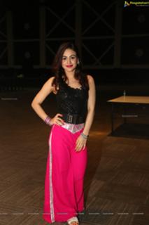 Aksha Pardasany feet photo 12