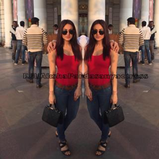Aksha Pardasany feet photo 8