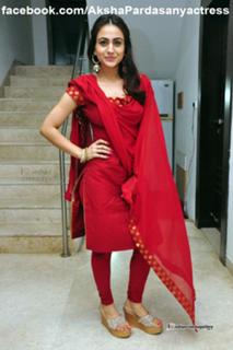 Aksha Pardasany feet photo 20