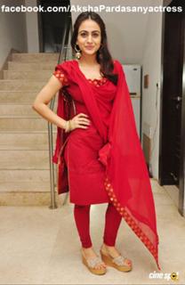 Aksha Pardasany feet photo 17