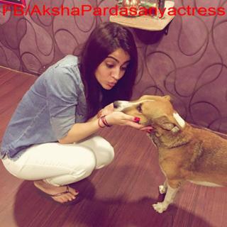 Aksha Pardasany feet photo 15