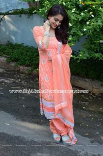 Aksha Pardasany feet photo 12