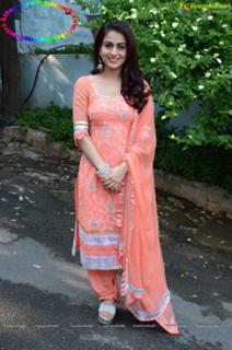 Aksha Pardasany feet photo 5