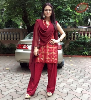 Aksha Pardasany feet photo 16