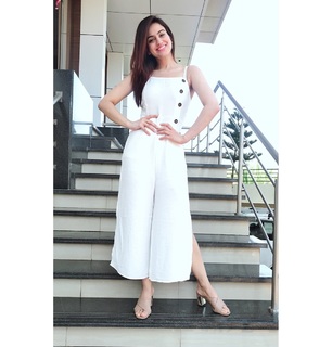 Aksha Pardasany feet photo 4