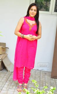 Aksha Pardasany feet photo 4