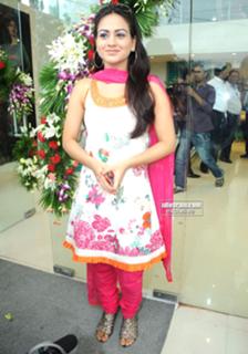 Aksha Pardasany feet photo 9