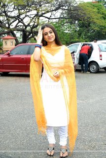 Aksha Pardasany feet photo 11