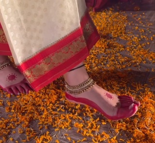 Akshara Singh feet photo 20