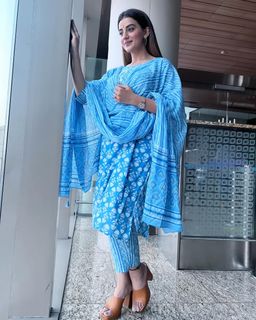 Akshara Singh feet photo 11