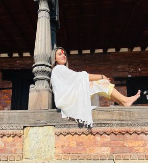 Akshara Singh feet photo 11