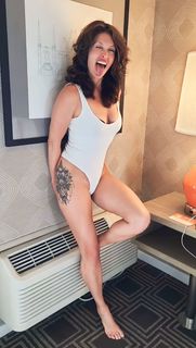 Alaina Huffman feet photo 1
