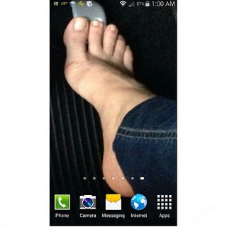 Alaine Crissiê feet photo thumbnail