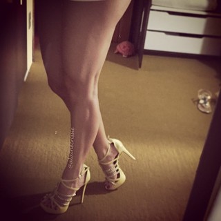 Alaine Crissiê feet photo thumbnail