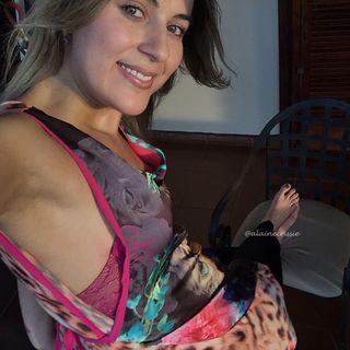 Alaine Crissiê feet photo thumbnail