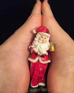 Alaine Crissiê feet photo thumbnail