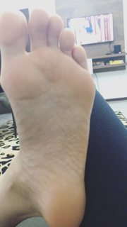 Alaine Crissiê feet photo thumbnail