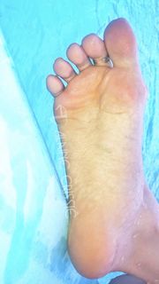 Alaine Crissiê feet photo thumbnail