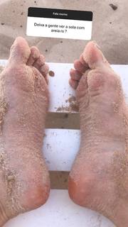 Alaine Crissiê feet photo thumbnail