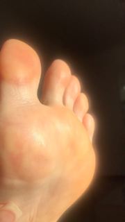 Alaine Crissiê feet photo thumbnail