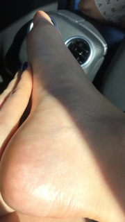 Alaine Crissiê feet photo thumbnail
