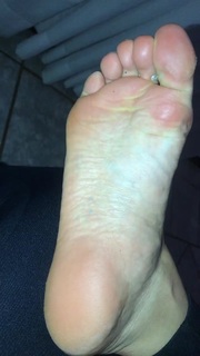 Alaine Crissiê feet photo thumbnail