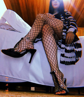 Alaine Crissiê feet photo thumbnail