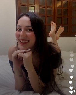 Alaine Crissiê feet photo thumbnail