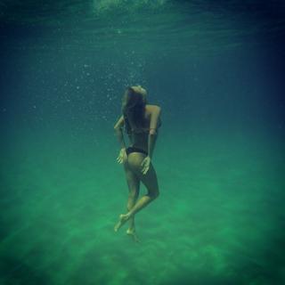 Alana Blanchard feet photo thumbnail